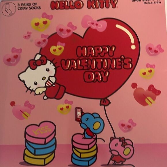 Hello Kitty Crew Socks Pink White Valentine’s Day New in Box Set of 3 Size 4-10 - Picture 1 of 4